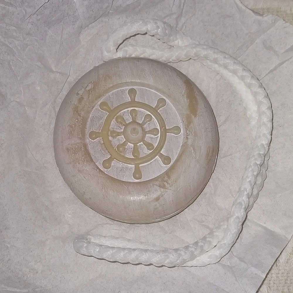 NWOT SEAFARER Soap-On A-Rope
